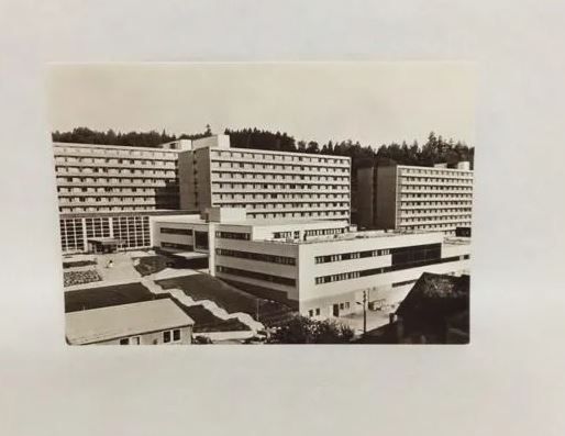 ​Ansichtskarte-A764-Staatsbad Bad Elster-Therapiegebäude,