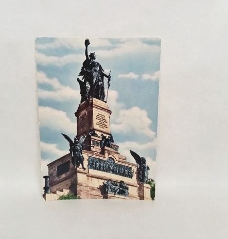 AK- 822. Das Niederwalddenkmal am Rhein.