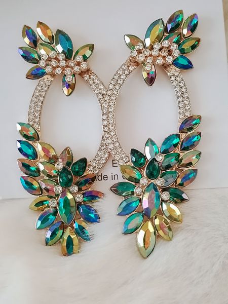 Glänzende Blütenblatt-Ohrringe  Modeschmuck