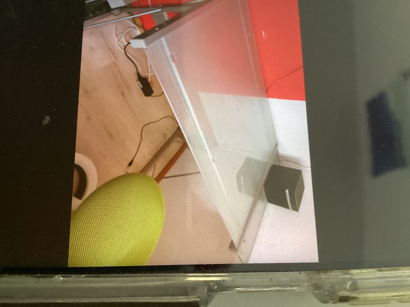 Schreibtisch mit Glasplatte