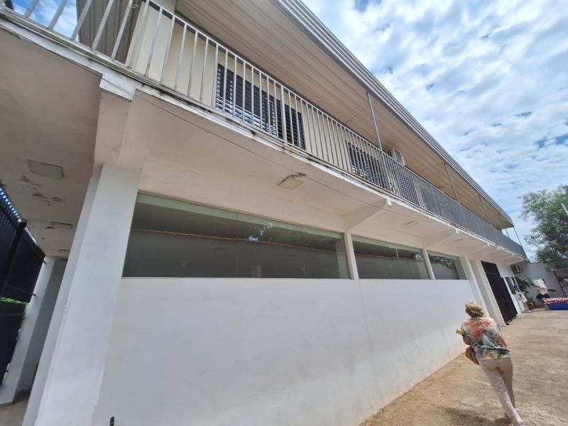 Appartement-Haus in J. A. Saldivar / Paraguay