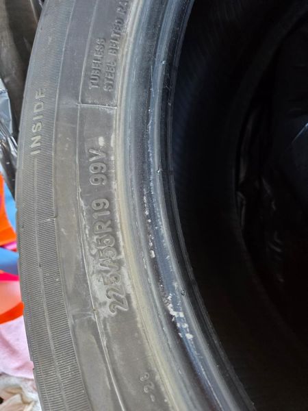 Sommerreifen 225/55R19 V99