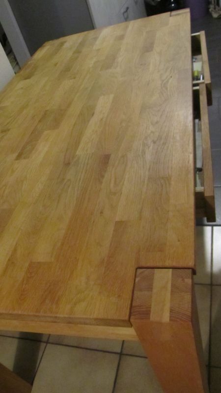 Schöner neuer Büro-oder Esstisch massiv Eiche