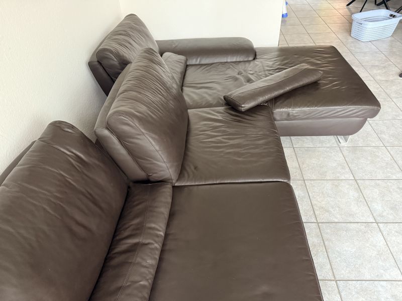 Ledercouch mit Ottomane
